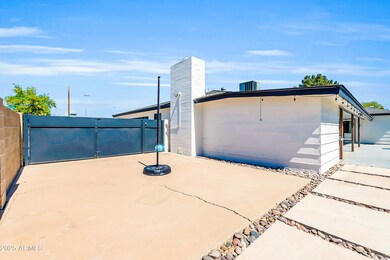 1607 E Gable Ave-5