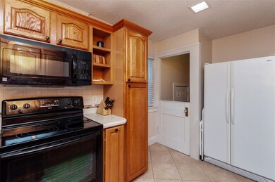 3027 Wilson Ave SW, Cedar Rapids, IA 52404 - photo 5