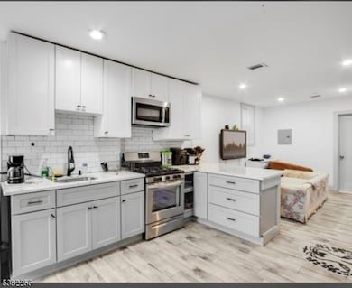 53 2nd Ave unit 2, Newark, NJ 07104 - photo 4