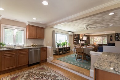 568 Metacom Ave, Bristol, RI 02809 - photo 6