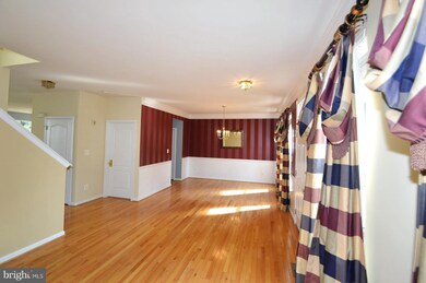 25468 Crossfield Dr, Chantilly, VA 20152 - photo 6