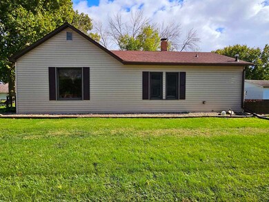 1401 Broadway St, Lincoln, IL 62656 - photo 5