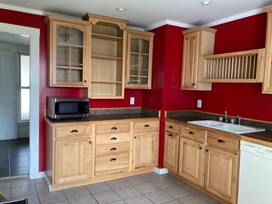 42 Parker St unit B, Winchester, NH 03470 - photo 2