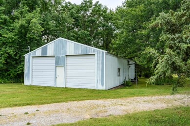 Detached Garage