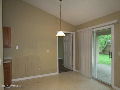 10842 Lydia Estates Dr, Jacksonville, FL 32218 - photo 6