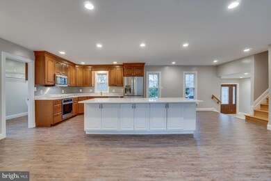 1704 Hicks Dr, Vienna, VA 22182 - photo 6