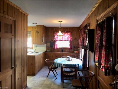 212 End Ave SE, Statesville, NC 28677 - photo 7