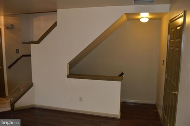 1879 Tiger Lily Cir, Woodbridge, VA 22192 - photo 5