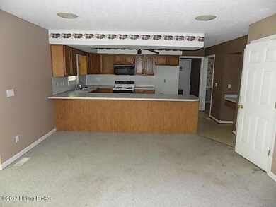 7621 Newton Ct, Louisville, KY 40228 - photo 6