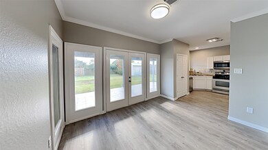 2940 Community Dr, Alvin, TX 77511 - photo 4