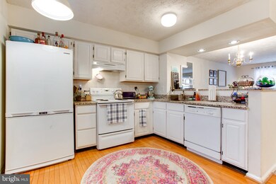 19013 Partridge Wood Dr, Germantown, MD 20874 - photo 5