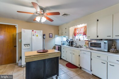 3581 Horseshoe Pike, Honey Brook, PA 19344 - photo 6