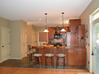 696 Southview Dr, Richmond, VT 05477 - photo 6