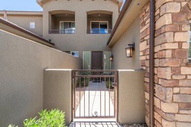 2051 N Pebble Beach Dr-007