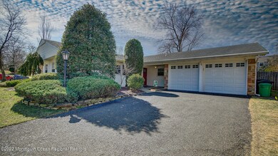 26 Idlebrook Ln, Matawan, NJ 07747 - photo 2
