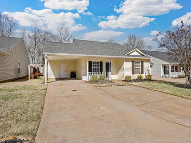 810 W Emerald Springs Dr, Boiling Springs, SC 29316 - photo 2