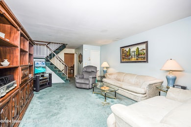 372 Montreal Ave, Staten Island, NY 10306 - photo 3