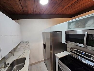 227 SE 1st St unit 7, Dania Beach, FL 33004 - photo 6