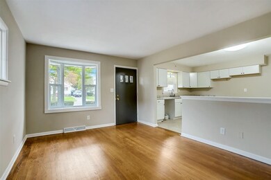 509 S Elmwood Ave, Waukegan, IL 60085 - photo 5