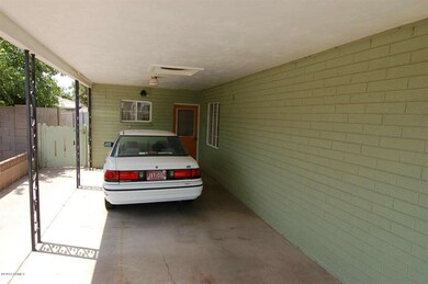 6 Carport