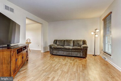 1347 Becket Rd, Sykesville, MD 21784 - photo 4