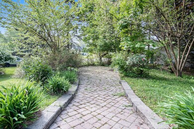 Beautiful walkway to sitting area
