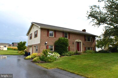 226 E Spruce St, New Holland, PA 17557 - photo 2