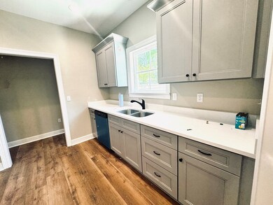 718 Mill St, Picayune, MS 39466 - photo 7