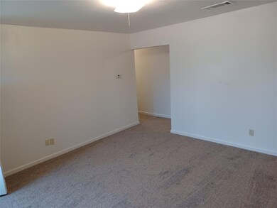 609 Livingston Dr, Hurst, TX 76053 - photo 2