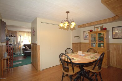 08 136 Buckhorn Dr Dining Room and Livin