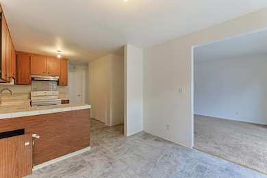 914 Acosta Plaza unit 91, Salinas, CA 93905 - photo 7