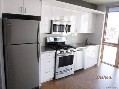 423 Madison Ave, Albany, NY 12210 - photo 2