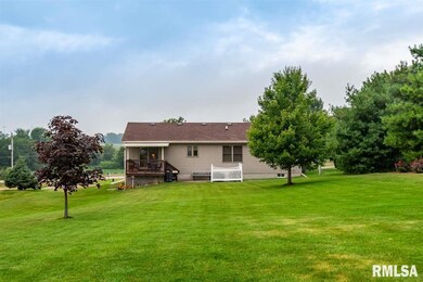 5923 Wisconsin Ave, Davenport, IA 52806 - photo 5