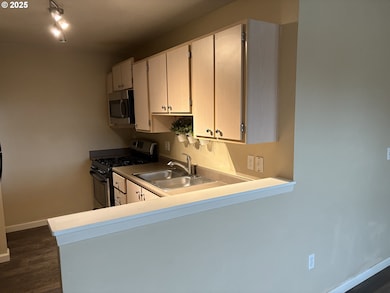 15058 NW Central Dr unit 1003, Portland, OR 97229 - photo 6