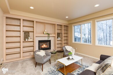 Living Room MS_103958-FULL