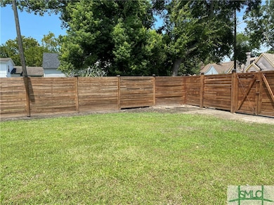 1015 E 32nd St, Savannah, GA 31401 - photo 3