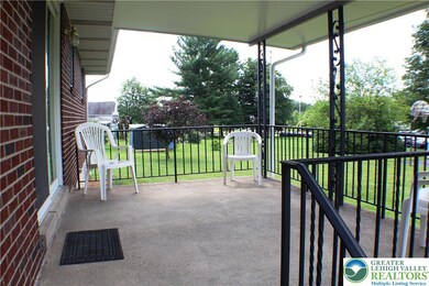Aluminum and Vinyl capping and soffits, for a low