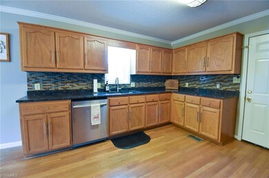 810 Rockcliff Terrace, Asheboro, NC 27205 - photo 5