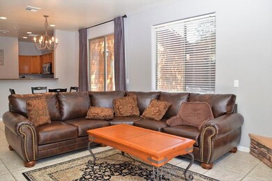 Living Room (5)
