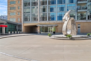 Waterplace unit 414, Providence, RI 02903 - photo 2