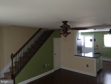 200 Maplewood Dr unit C9, Pottstown, PA 19464 - photo 3