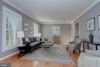 8904 Autumn Leaf Ct, Fairfax, VA 22031 - photo 5