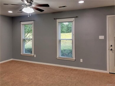 6992 Sandy Ridge Rd, Hopewell, VA 23860 - photo 4