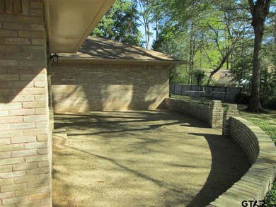 4726 4726 Chad Dr, Tyler, TX 75703 - photo 3