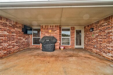1605 Cedar Bend Ct, Shawnee, OK 74804 - photo 3