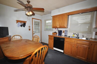 731 Elaine Rd, Columbus, OH 43213 - photo 4