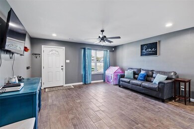 136 Tnt Ct, Springtown, TX 76082 - photo 7