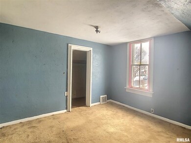 1314 W 14th St, Davenport, IA 52804 - photo 3