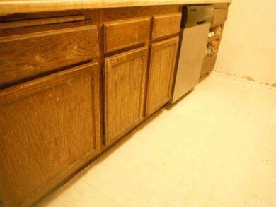 153 S Wilmington Ave unit I, Compton, CA 90220 - photo 3