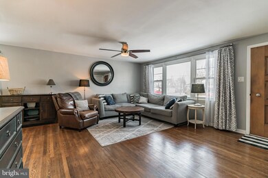 1112 Pinegrove Ave, Lansdale, PA 19446 - photo 4